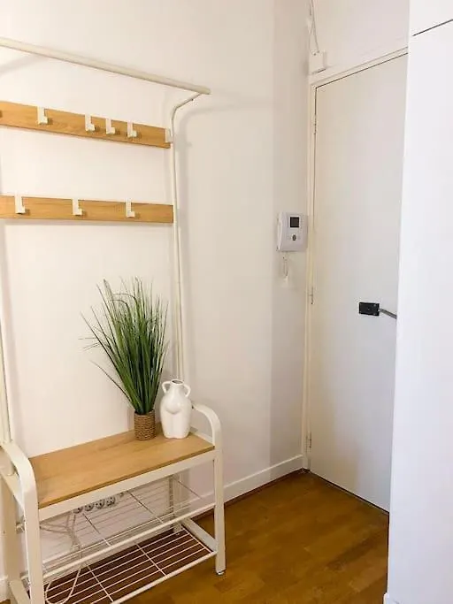 Une Piece Cosy A 5 Min De La Tour Eiffel A Pied Paris Apartment